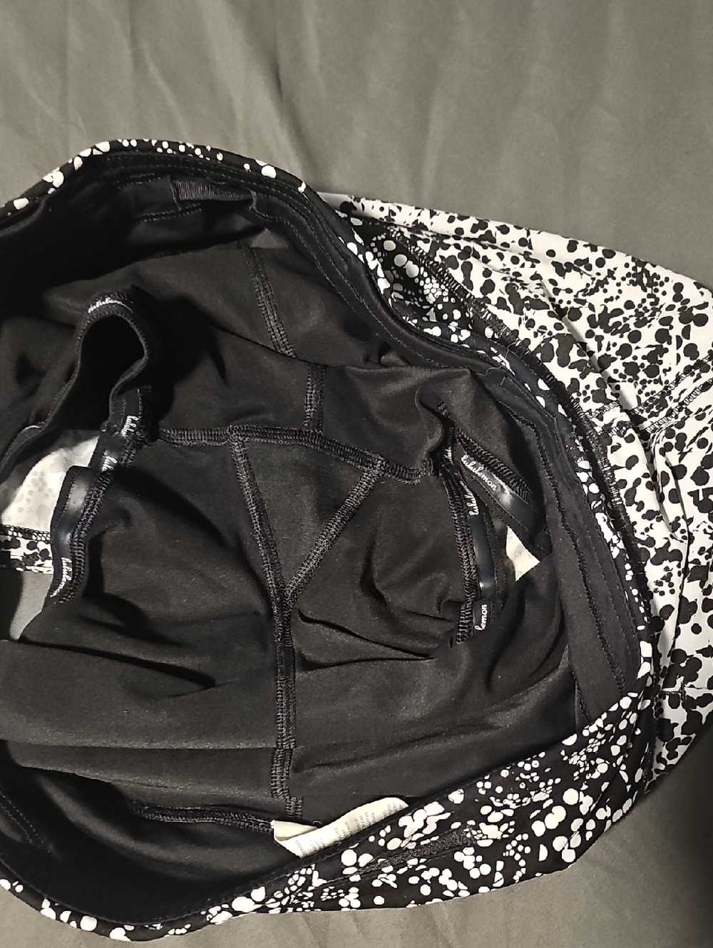 Lululemon Tennis Skirt Size 8 - Picture 5 of 5